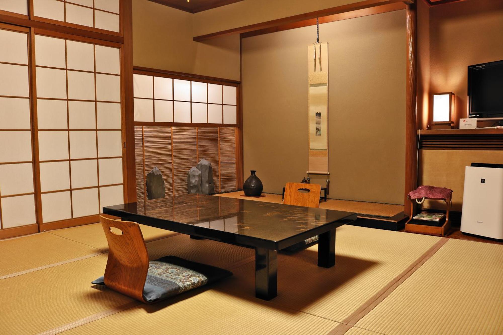 Tsutaya Ryokan Toyooka  Eksteriør billede