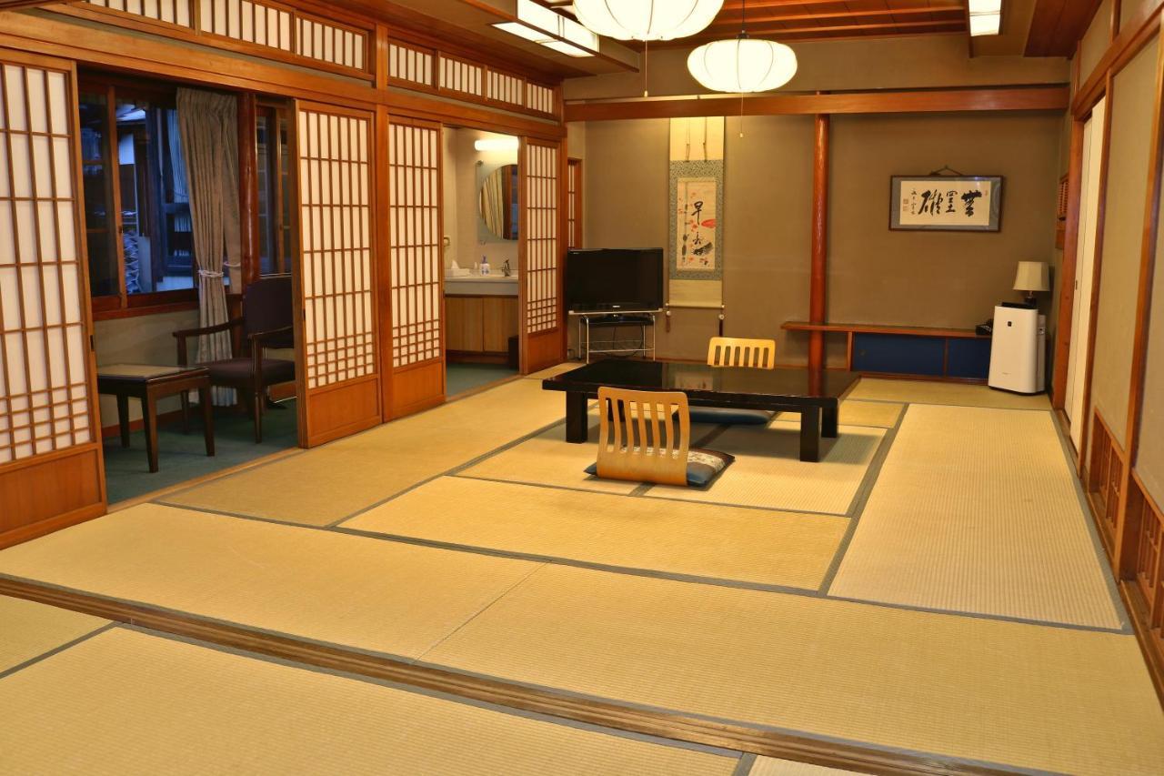 Tsutaya Ryokan Toyooka  Eksteriør billede