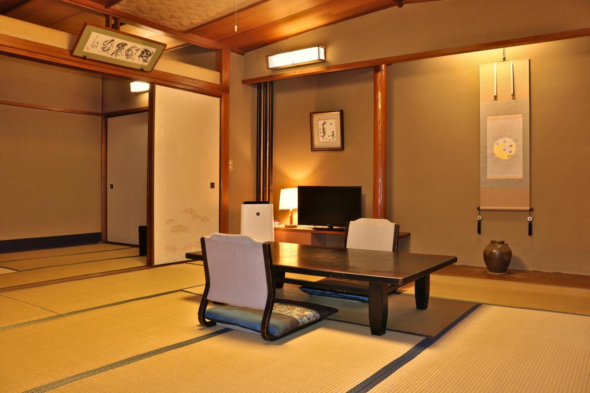 Tsutaya Ryokan Toyooka  Eksteriør billede