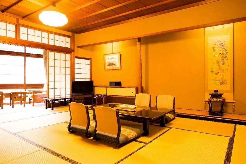 Tsutaya Ryokan Toyooka  Eksteriør billede